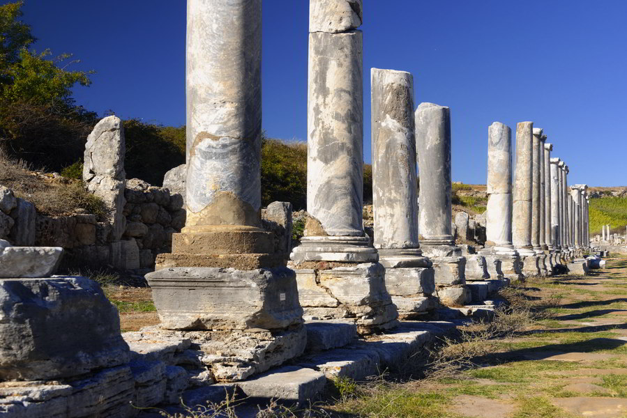 Perge Columns